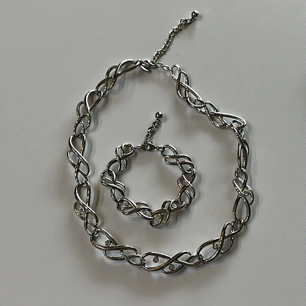 Infinity Set LUMINESS By PRINCESS HOUSE Link Necklace bracelet Silver Tone Clear - Picture 4 of 5